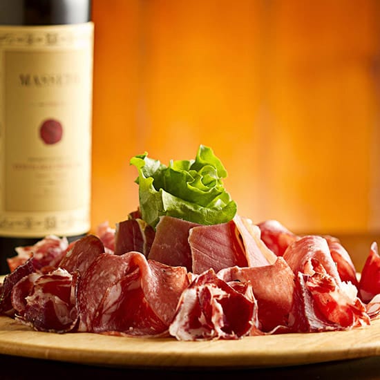 Tuscan cuisine, traditional recipes and excellent Tuscan wines
